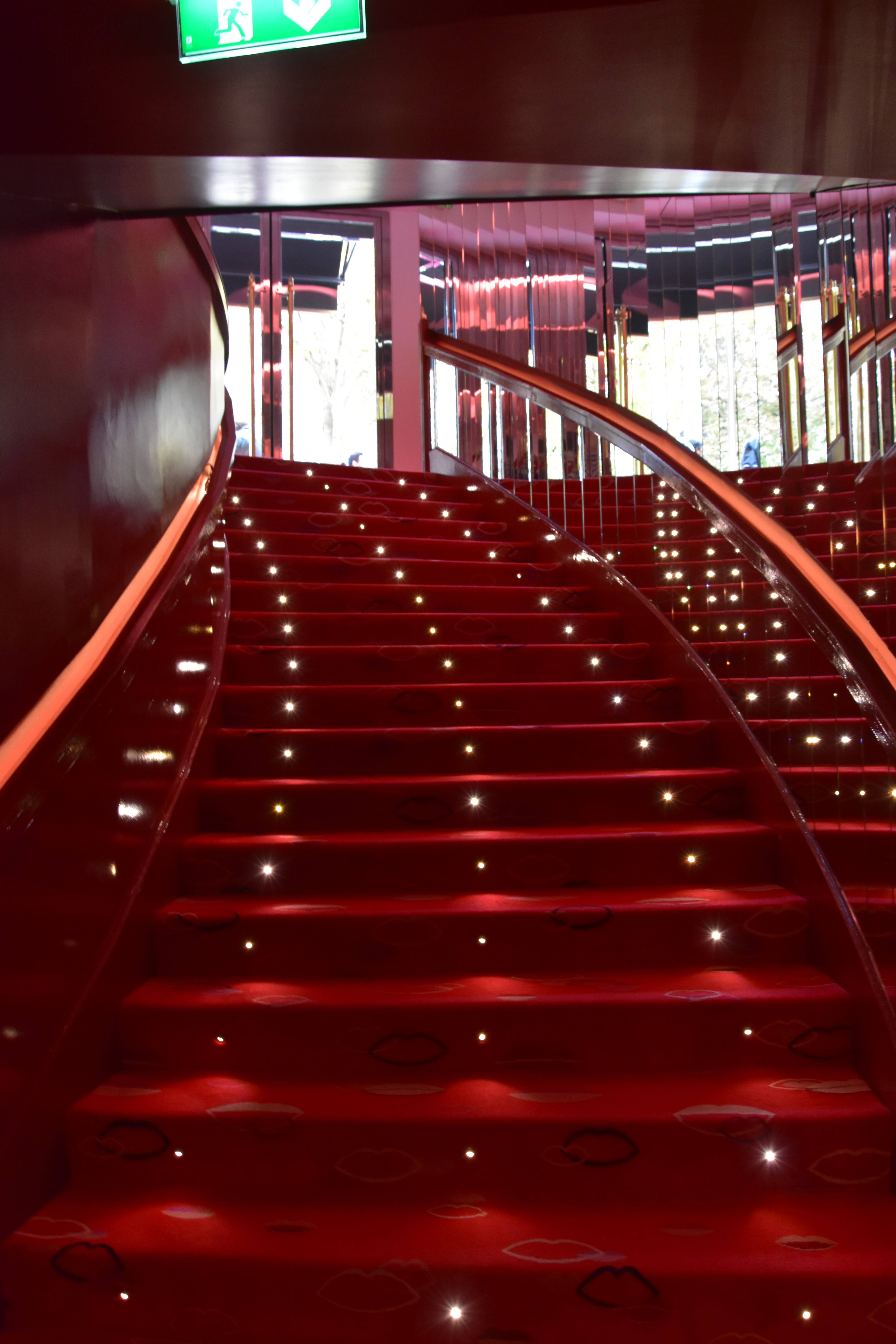 Crazy Horse Paris - Nightclub in Paris, France