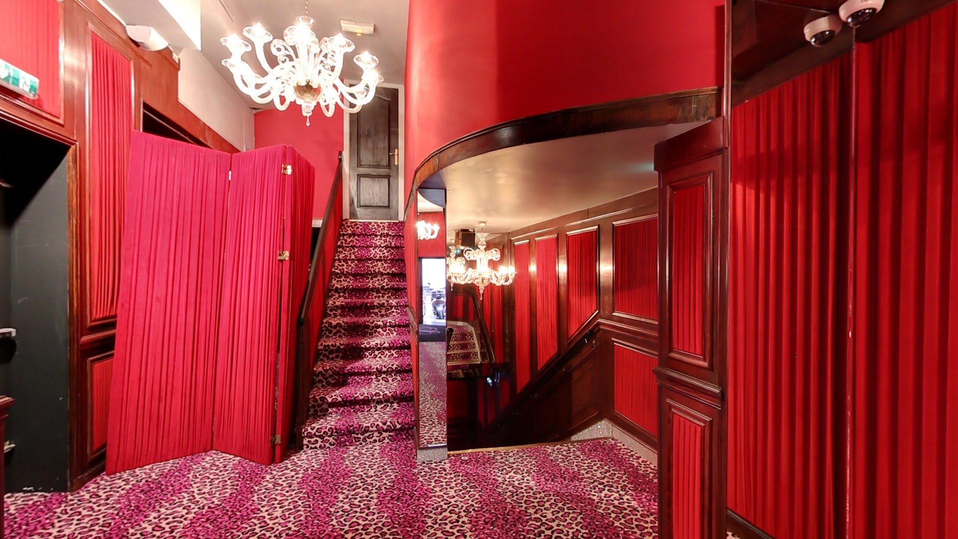 Pink Paradise - Nightclub in Paris, France