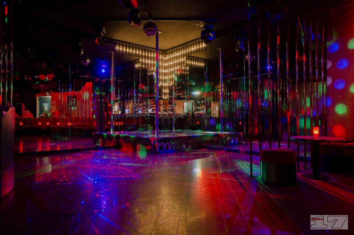 Quai 17 - Nightclub in Paris, France