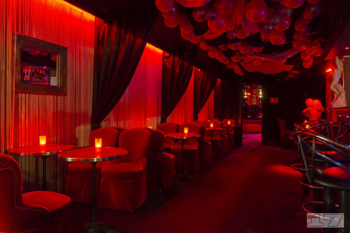 Quai 17 - Nightclub in Paris, France