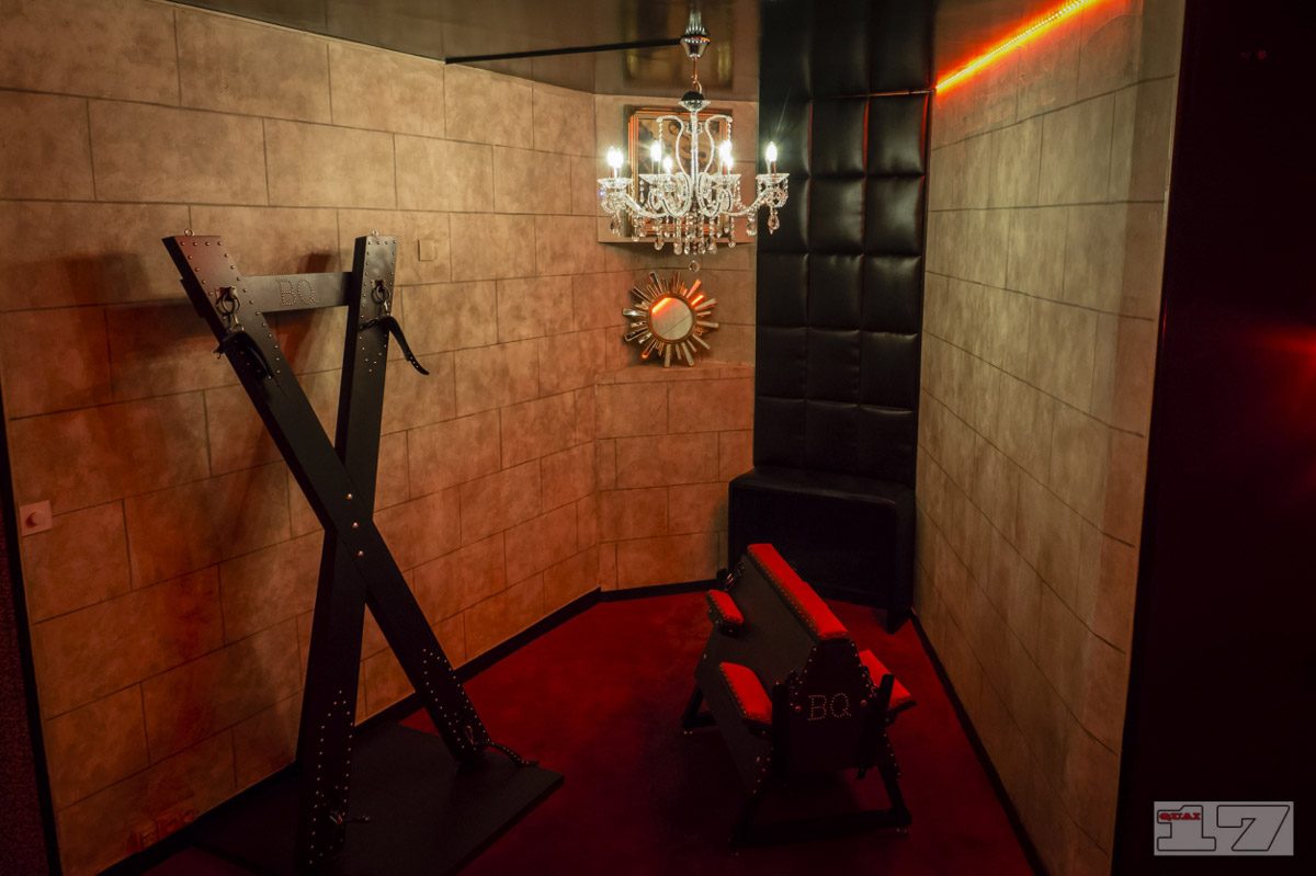 Quai 17 - Nightclub in Paris, France