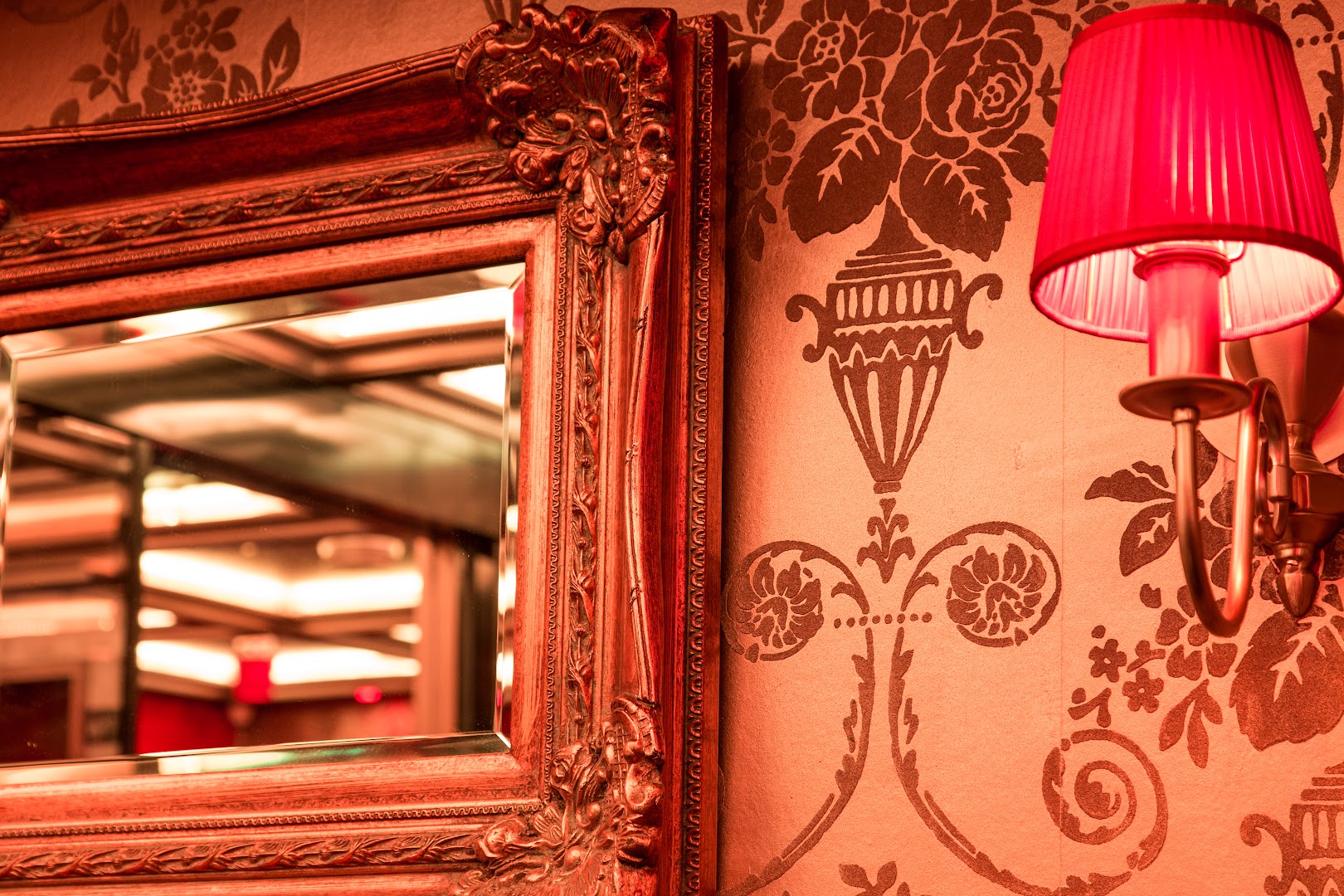 Secret Square Strip Club - Nightclub in Paris, France