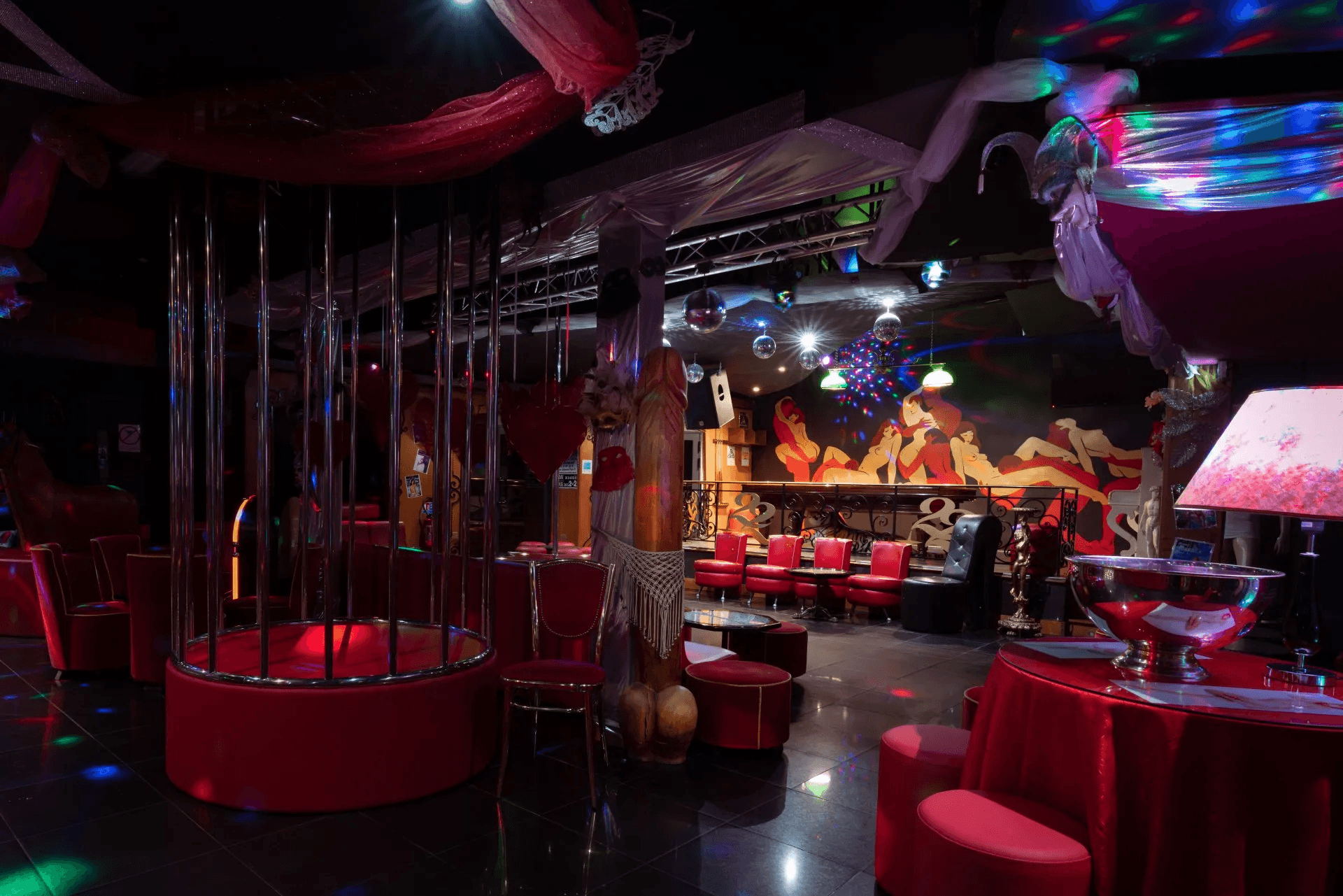 Club 2plus2 - Swinger Club in Paris, France