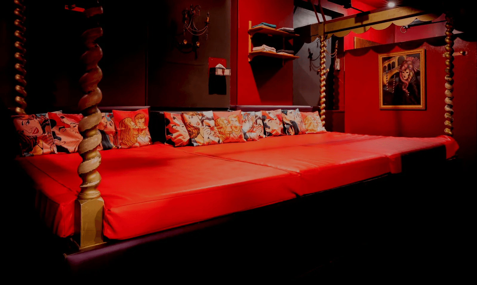 Club 2plus2 - Swinger Club in Paris, France