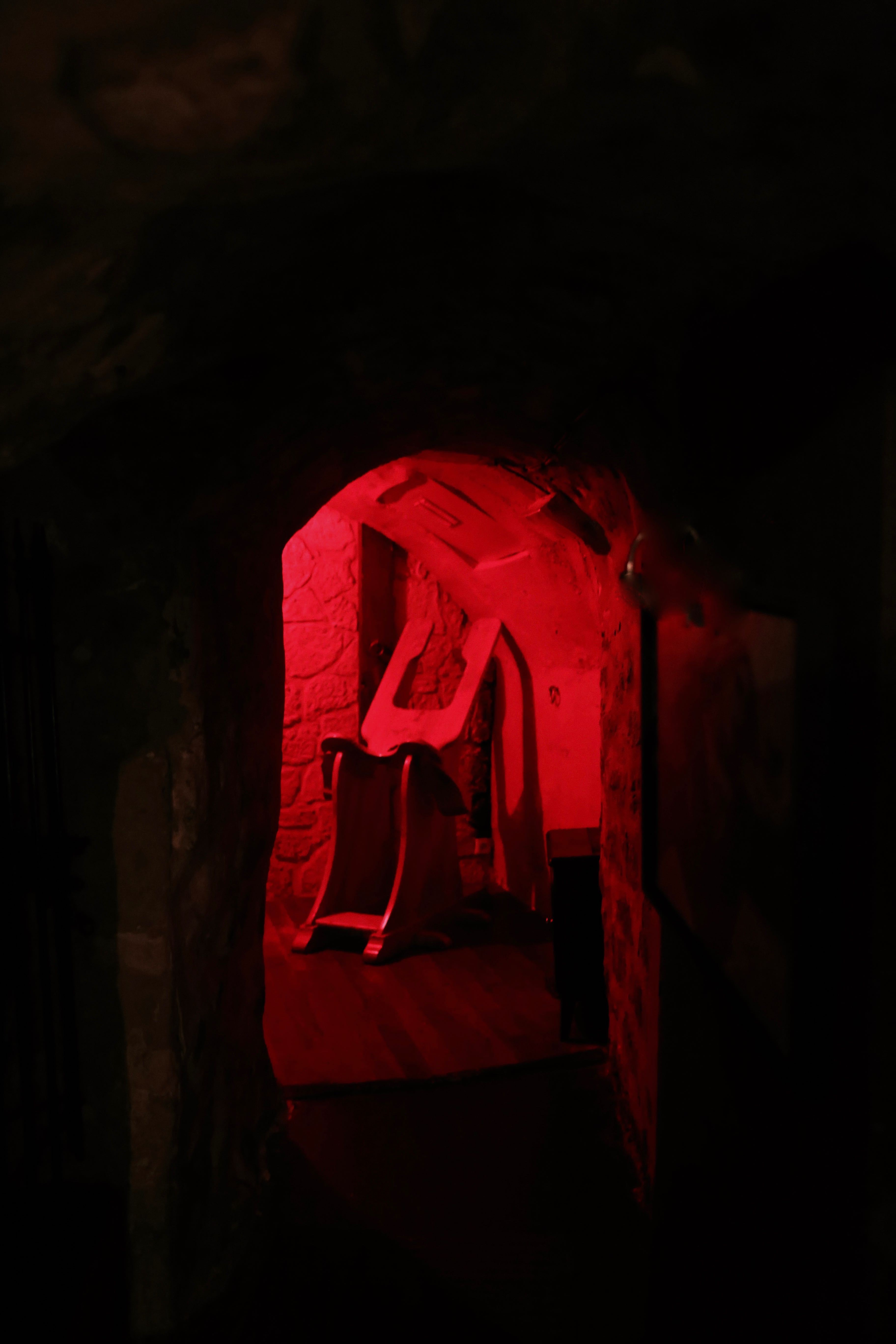 Cris Et Chuchotements - Swinger Club in Paris, France