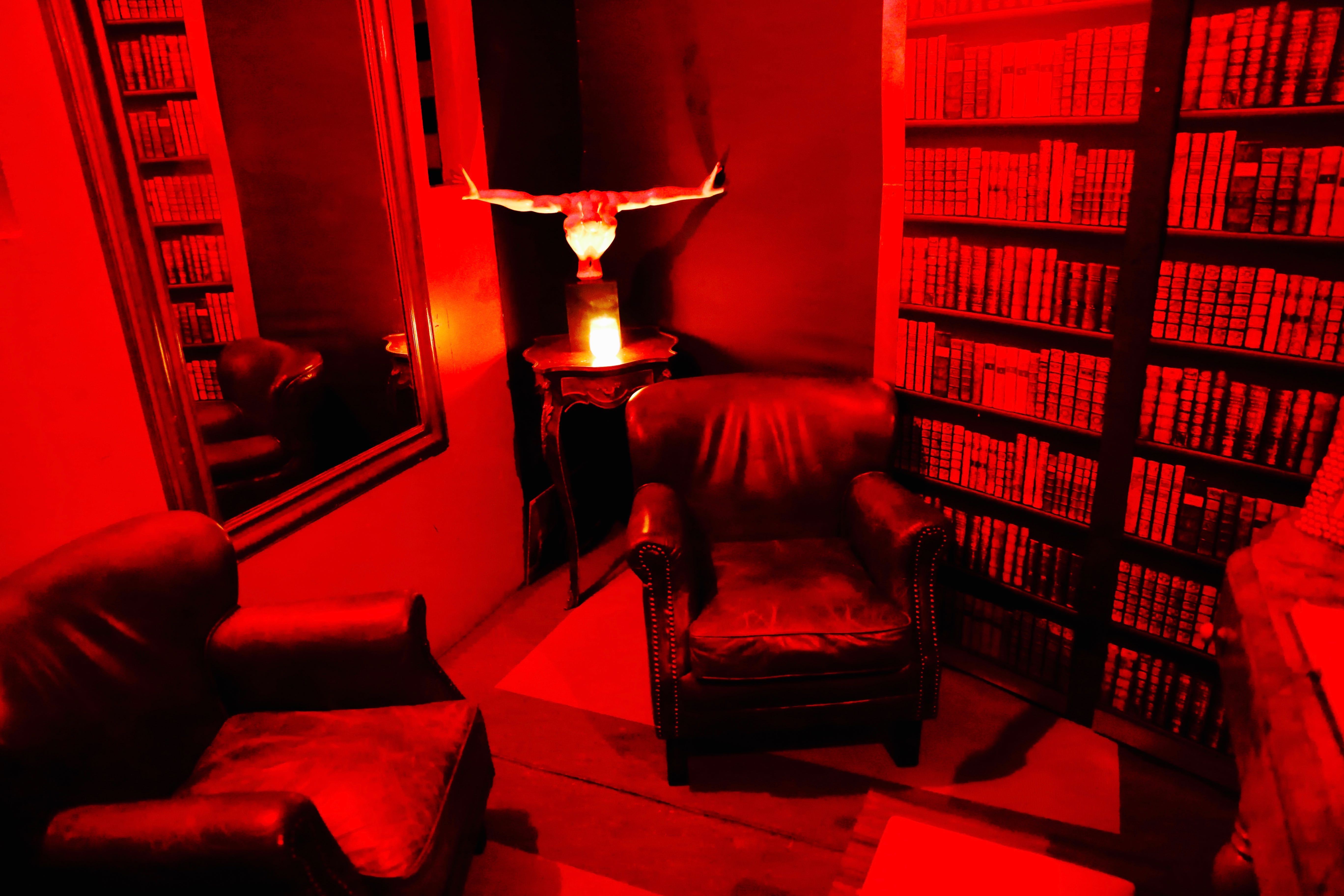 Cris Et Chuchotements - Swinger Club in Paris, France