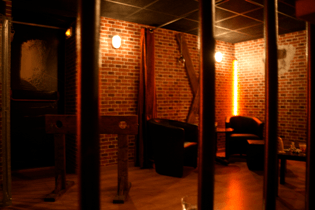 L'Escarpin Club - Swinger Club in Paris, France