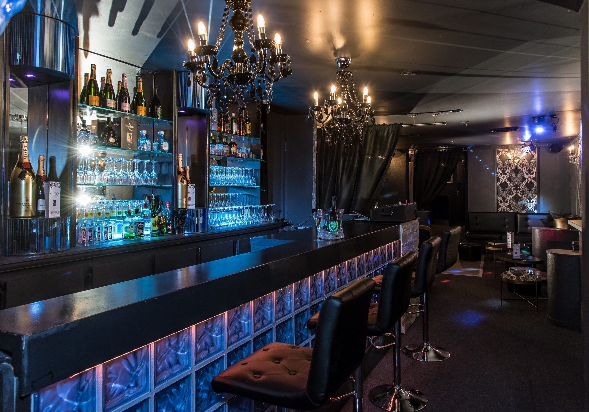 La Marquise Club - Swinger Club in Paris, France