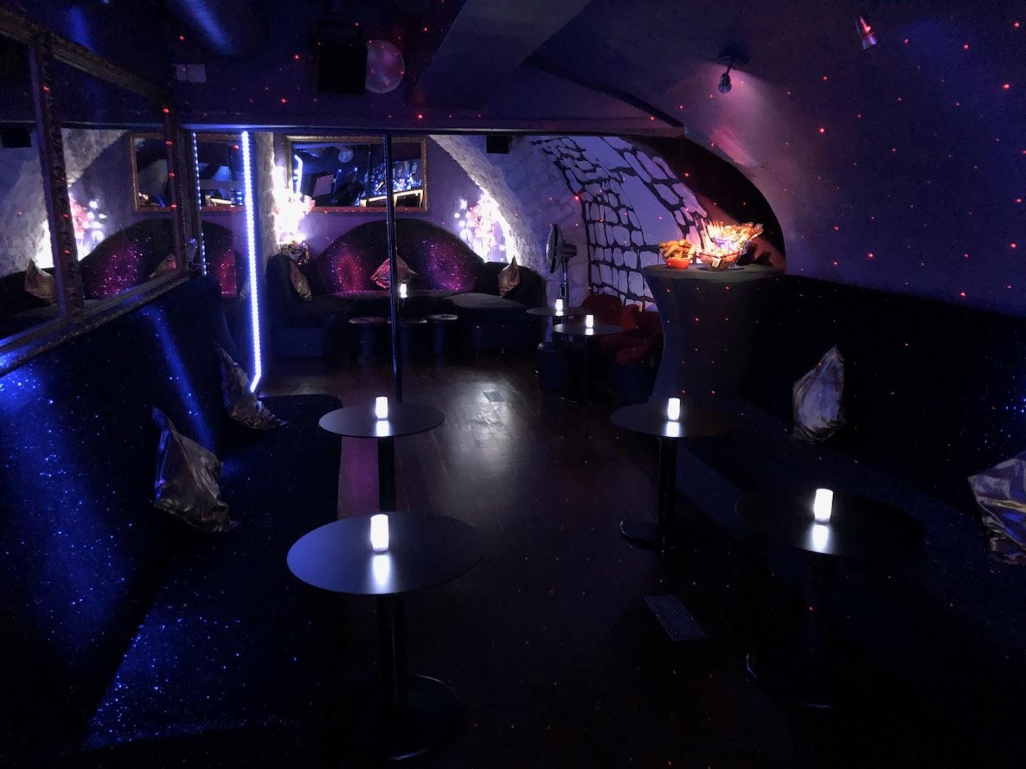 Le Cupidon Club - Swinger Club in Paris, France