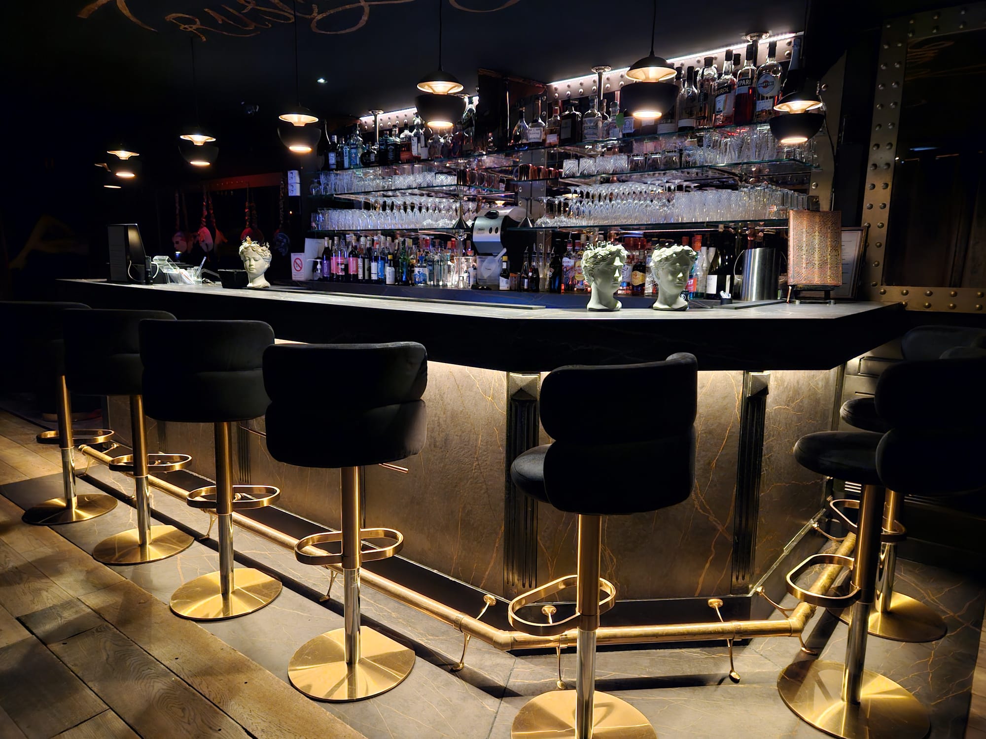 Le Mask - Swinger Club in Paris, France