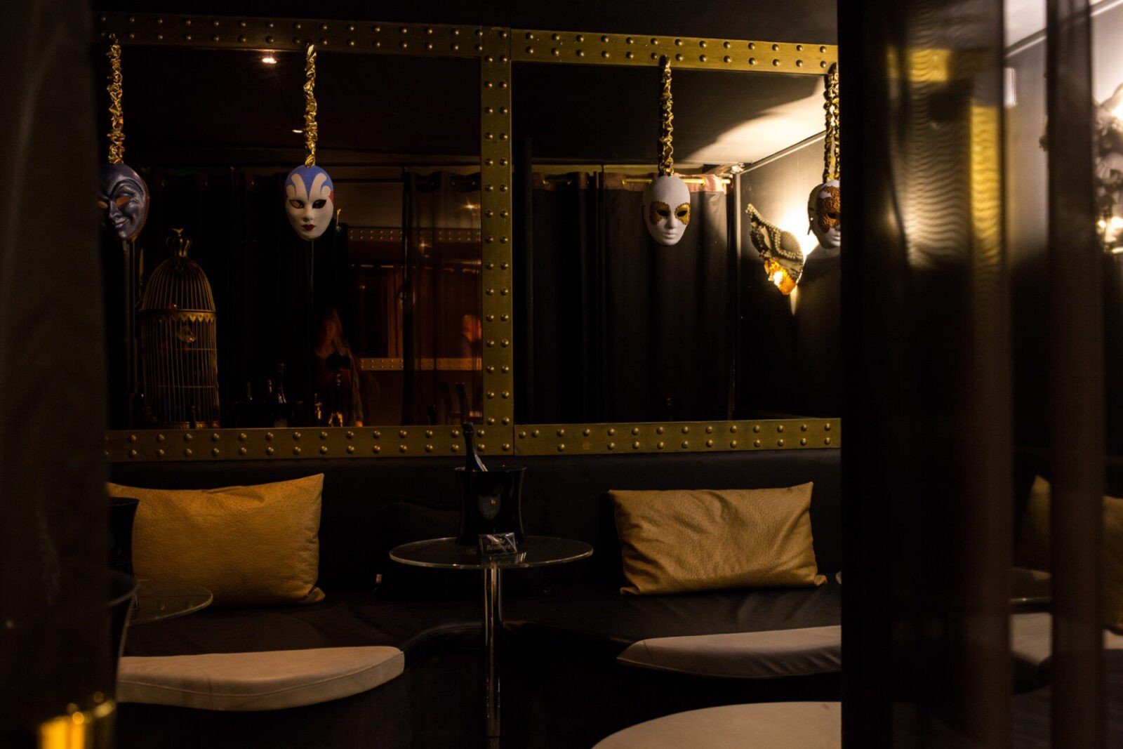 Le Mask - Swinger Club in Paris, France