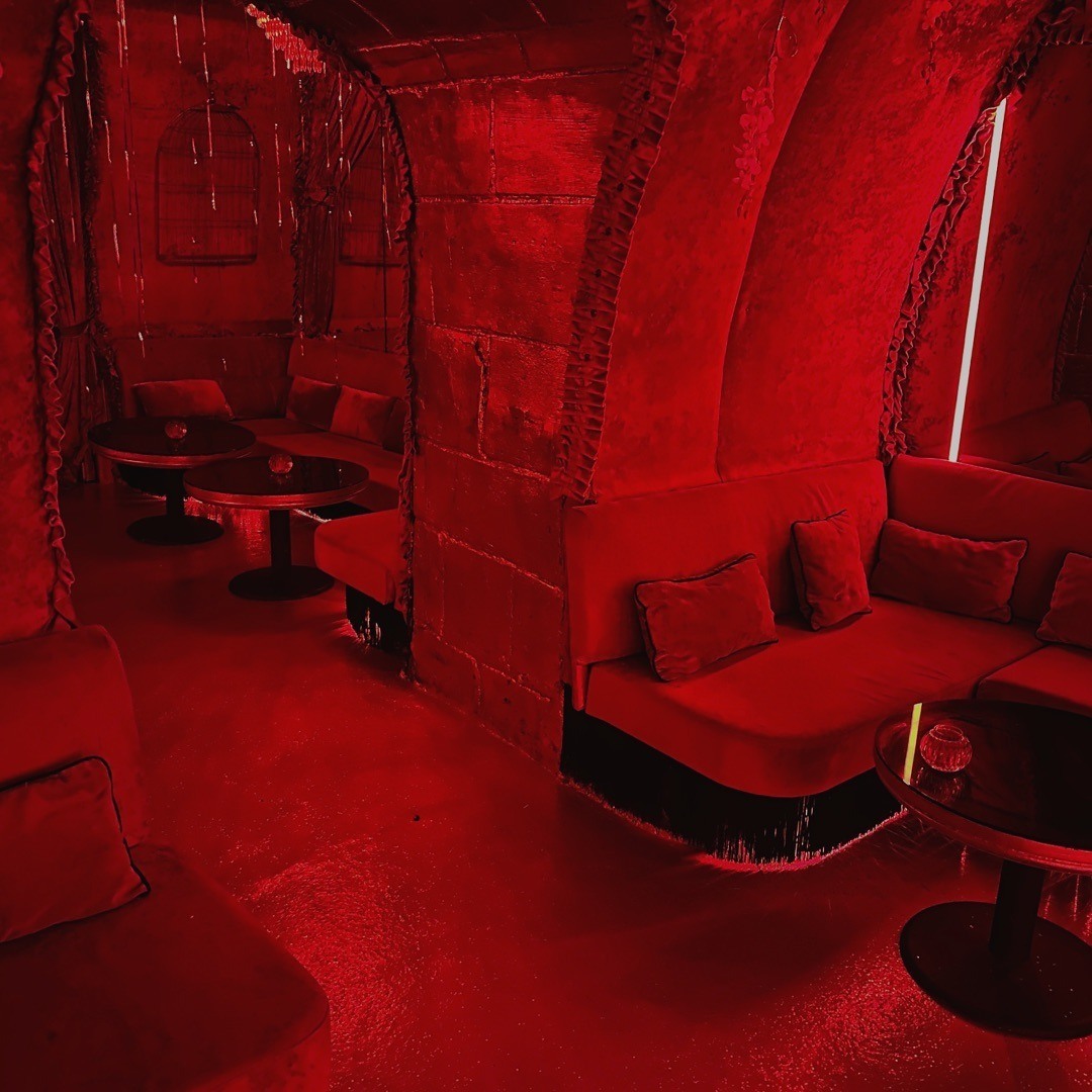 Les Chandelles - Swinger Club in Paris, France