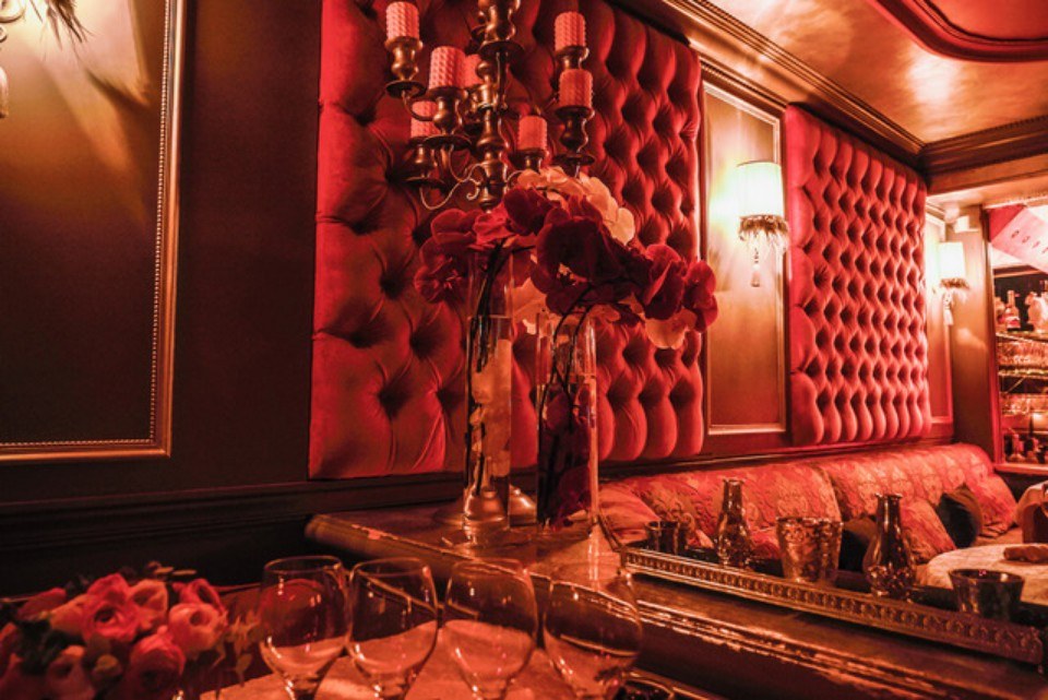 Les Chandelles - Swinger Club in Paris, France