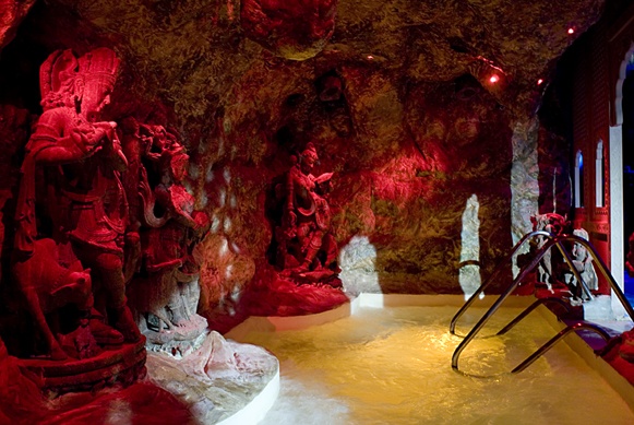 Moon City - Swinger Club in Paris, France