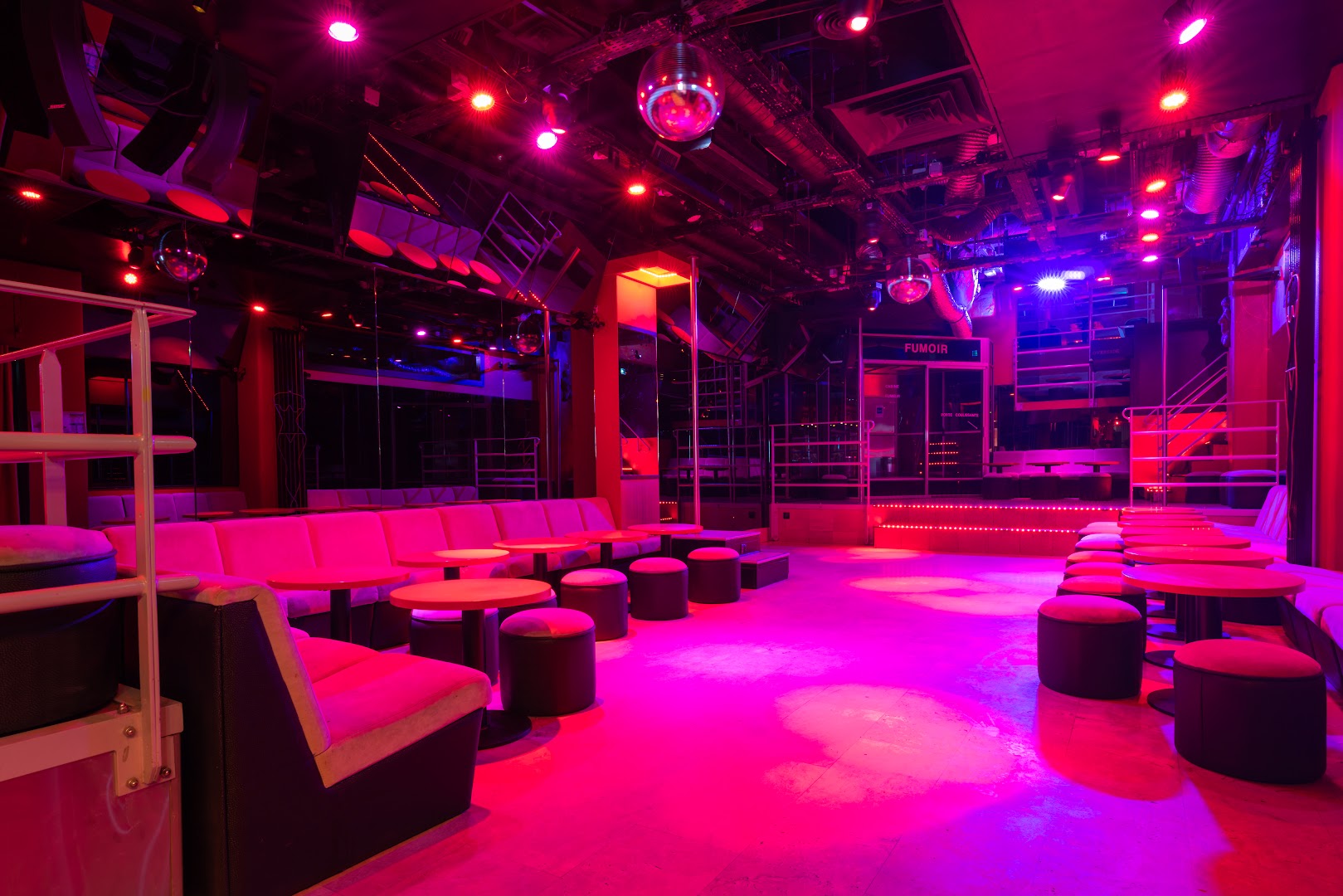 Overside - Swinger Club in Paris, France