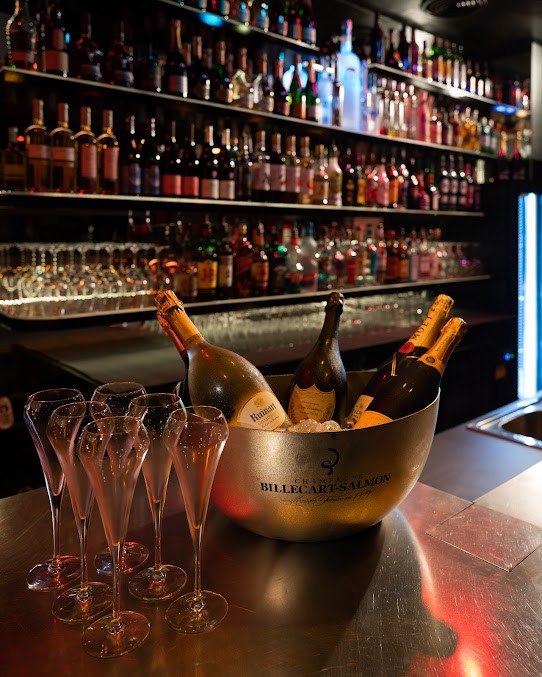 Overside - Swinger Club in Paris, France