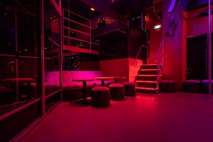 Overside - Swinger Club in Paris, France