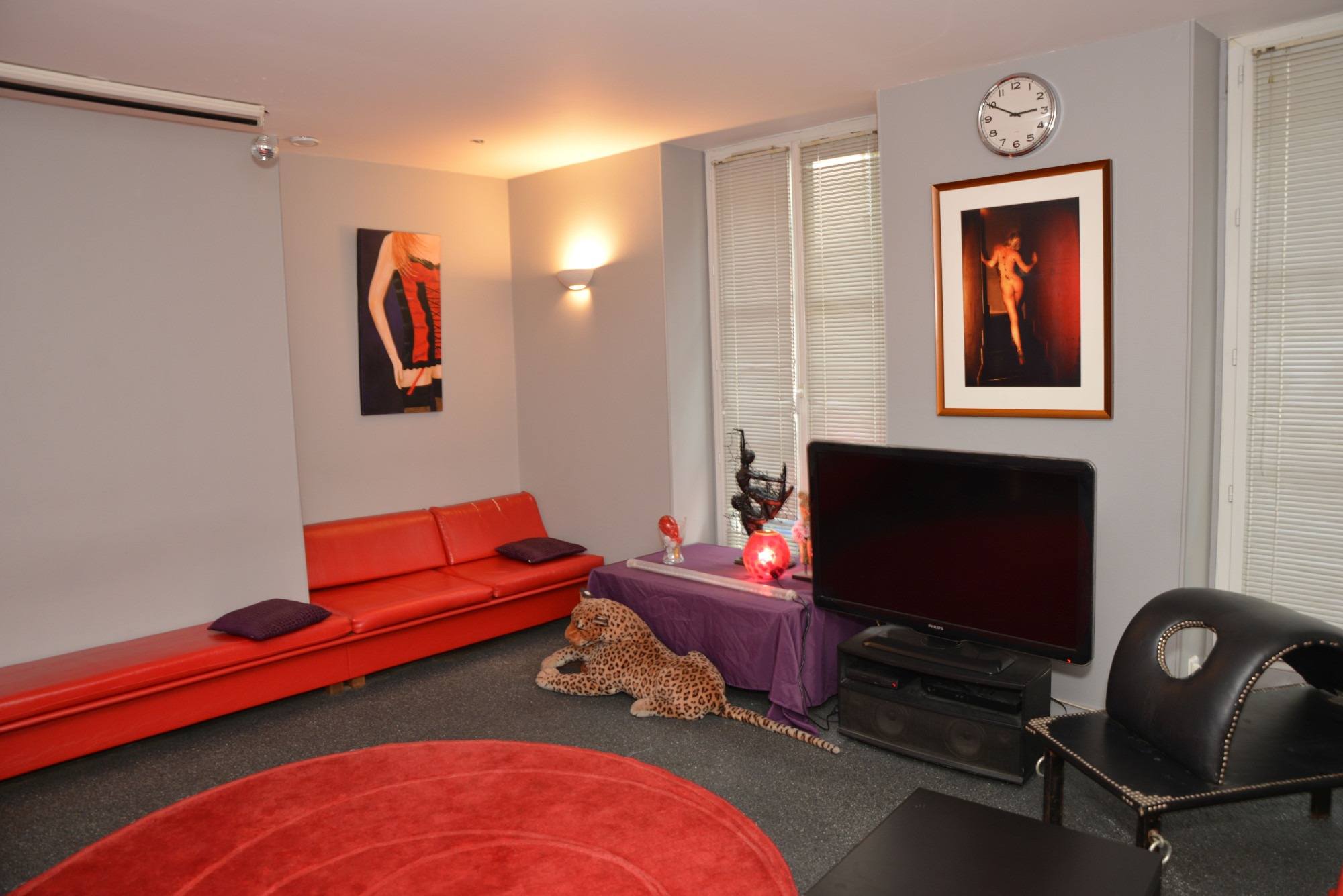 Sauna Club Provence - Swinger Club in Paris, France