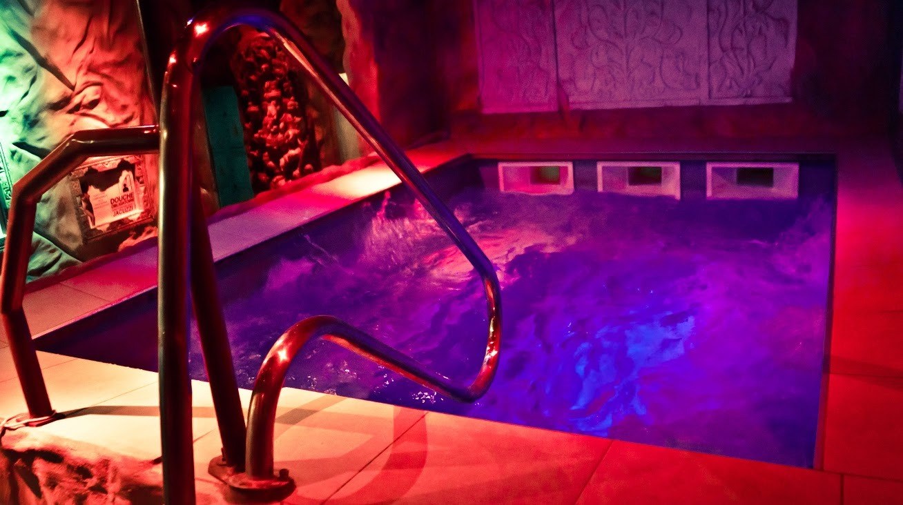 Star City - Swinger Club in Paris, France