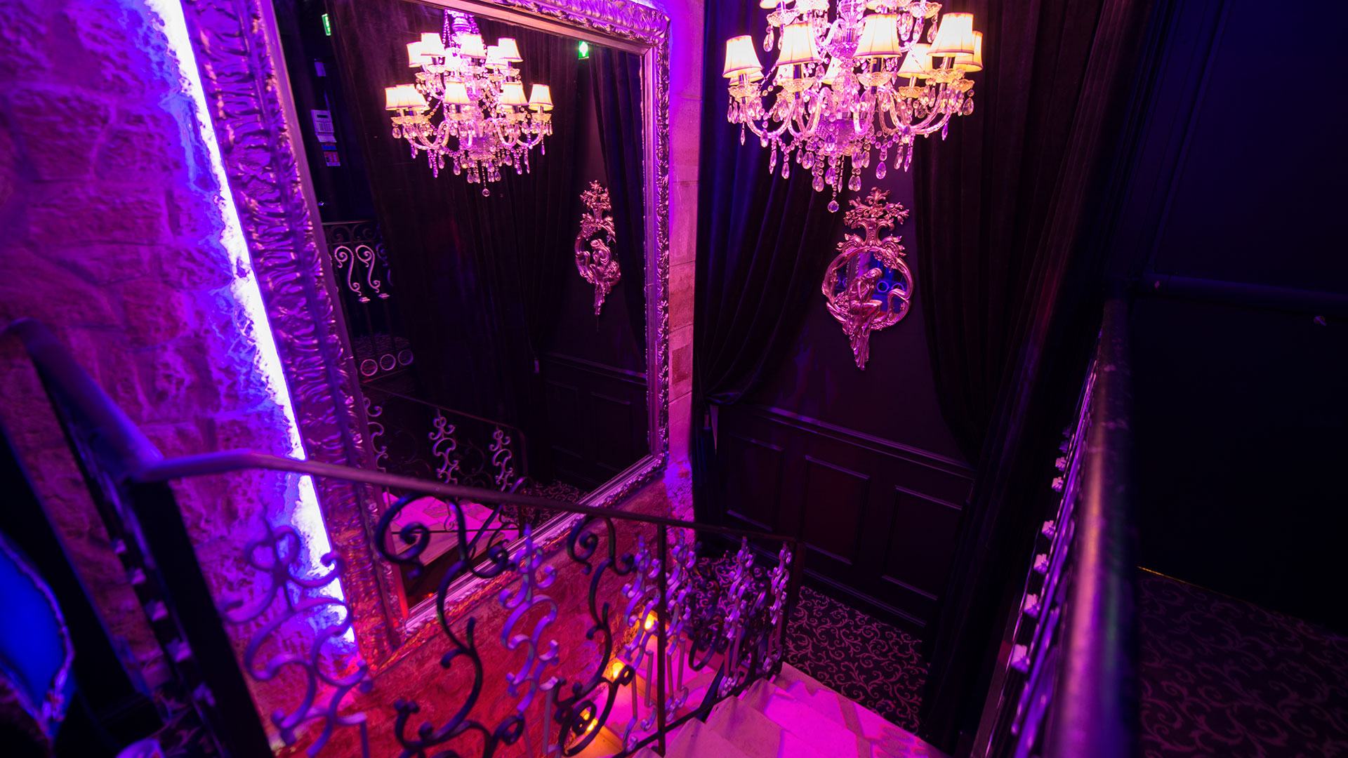 Taken Club - Swinger Club in Paris, France