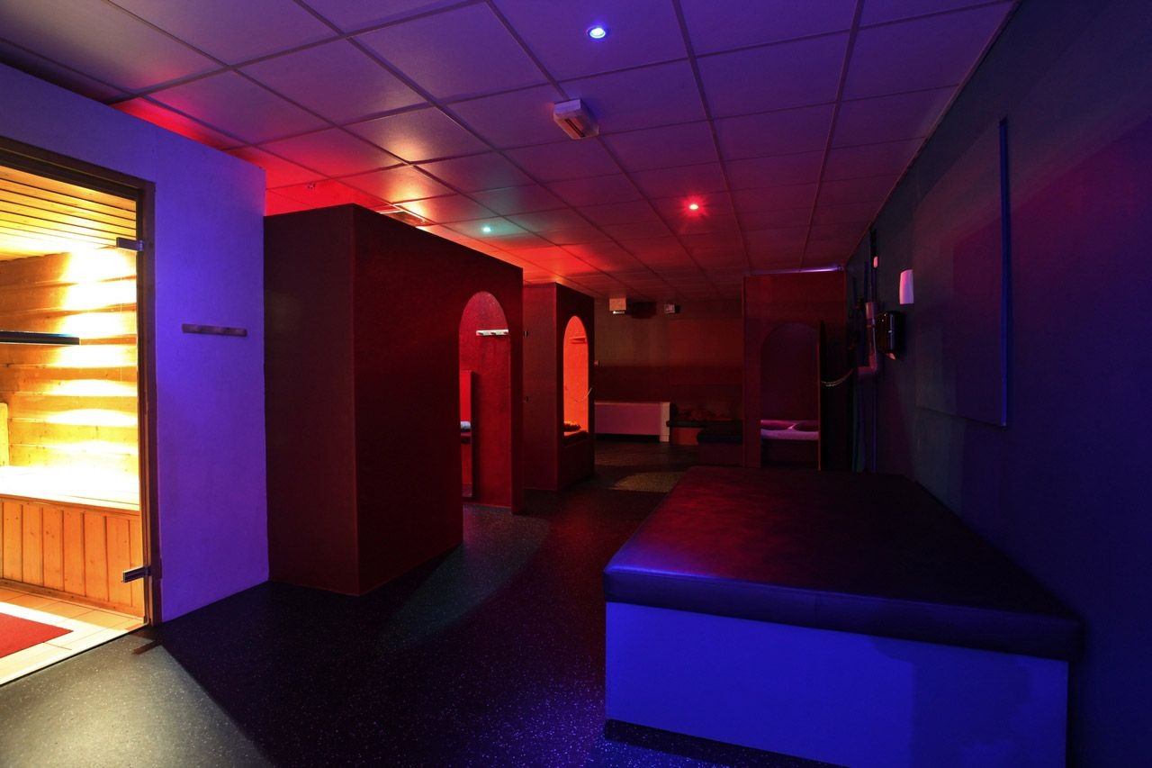 Alina Sauna Poitiers - Swinger Club in Poitiers, France
