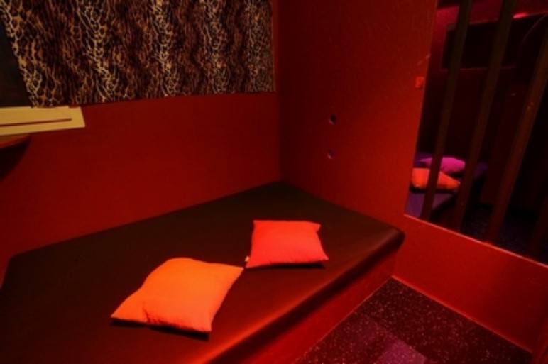 Alina Sauna Poitiers - Swinger Club in Poitiers, France