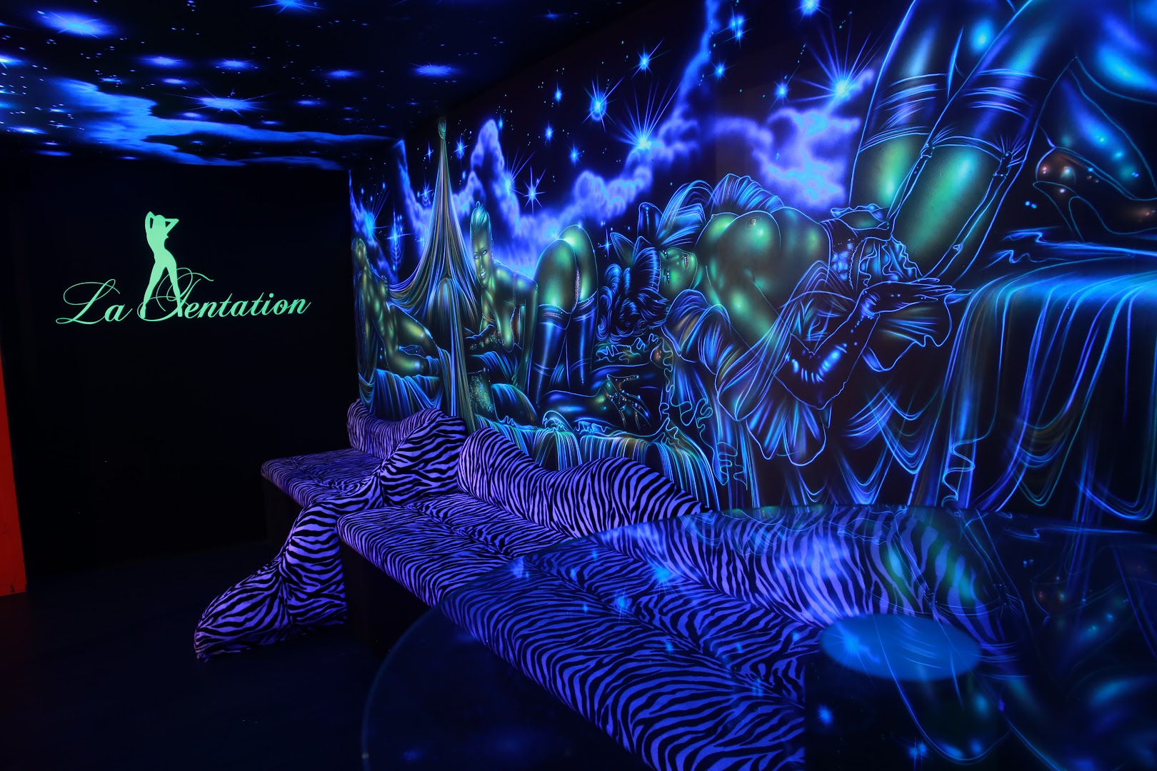 Club La Tentation - Nightclub in Premesques, France