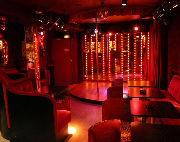 Ile De Rhôdes - Nightclub in Rennes, France