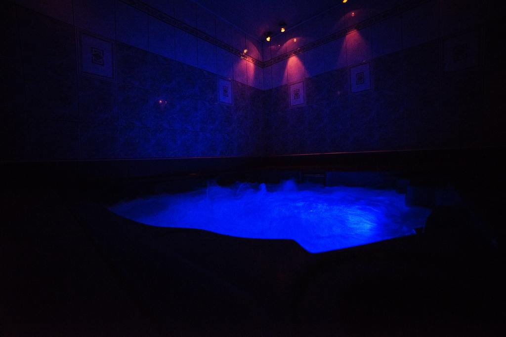 Le Clean - Swinger Club in Riom, France