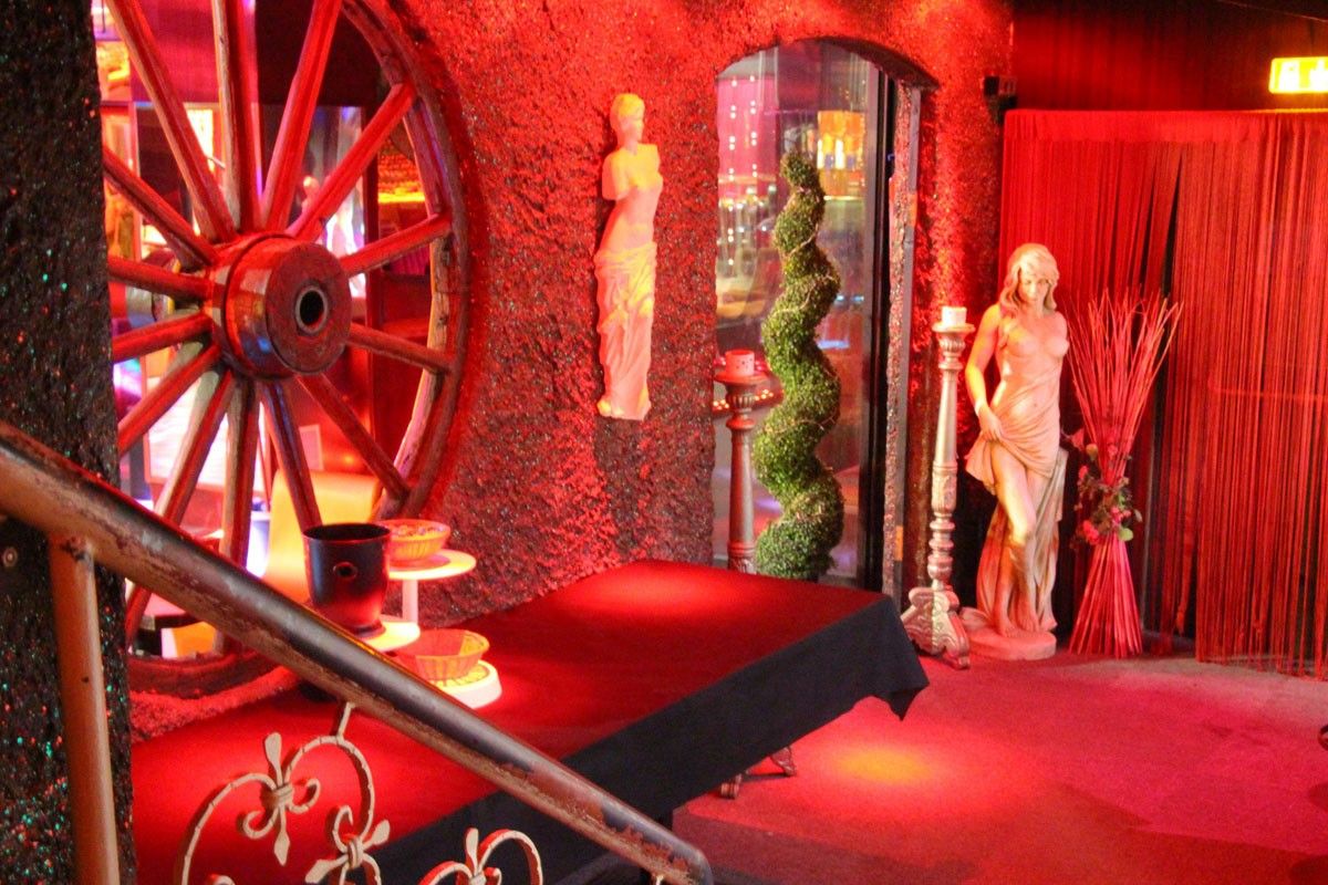 Hot Club - Swinger Club in Roqueseriere, France