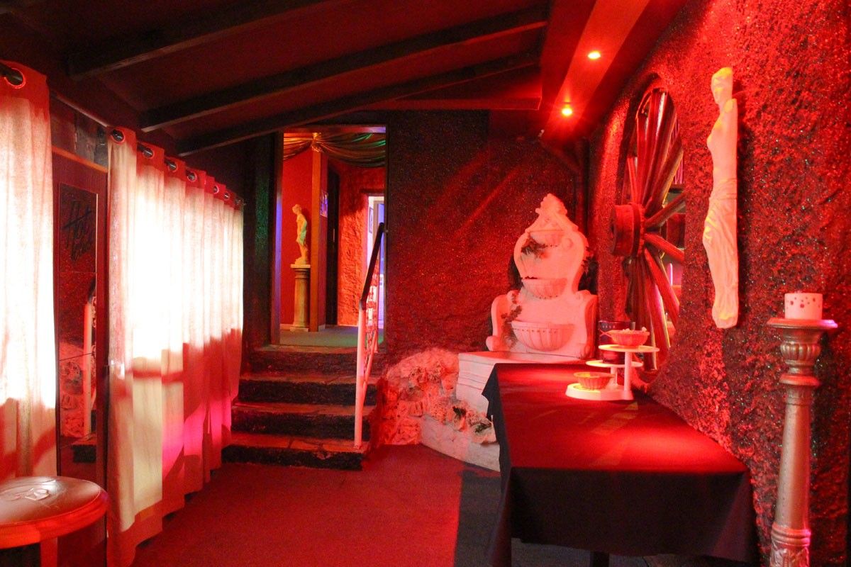 Hot Club - Swinger Club in Roqueseriere, France