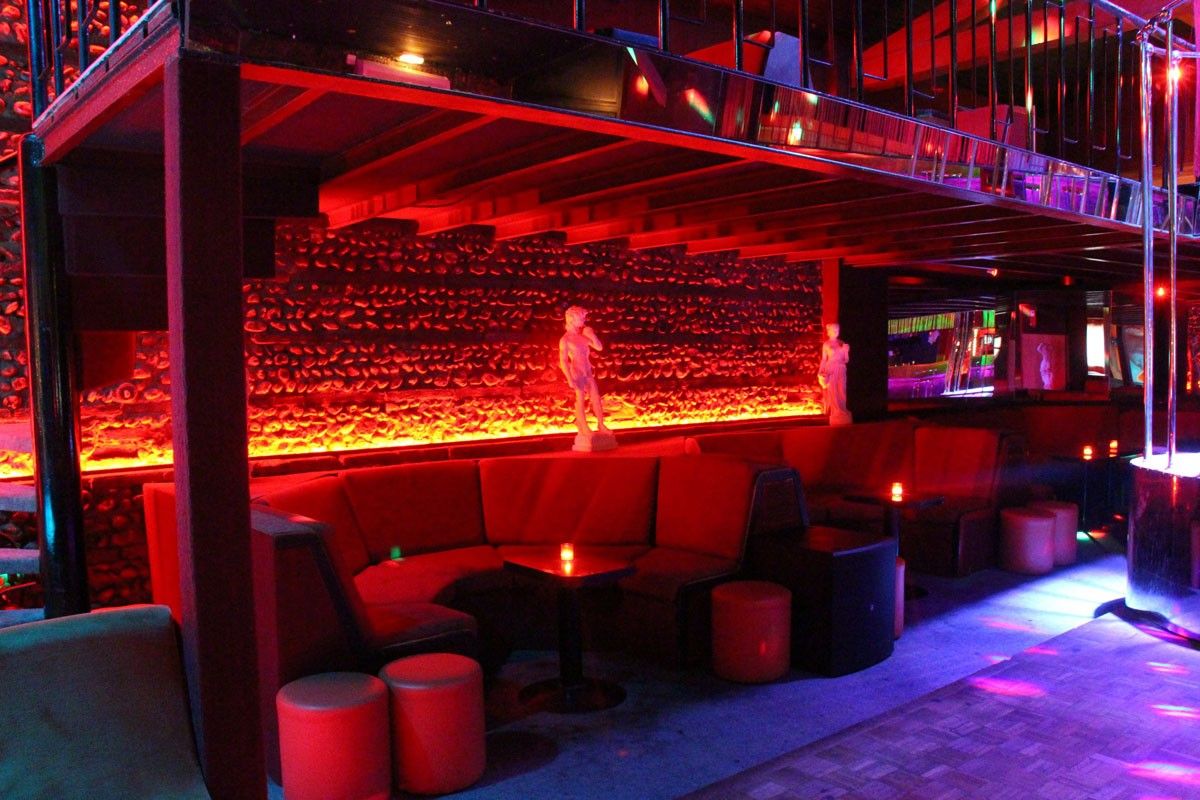 Hot Club - Swinger Club in Roqueseriere, France