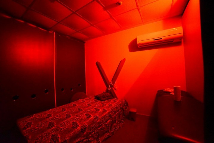 Le Delice - Swinger Club in Saint Laurent Des Vignes, France