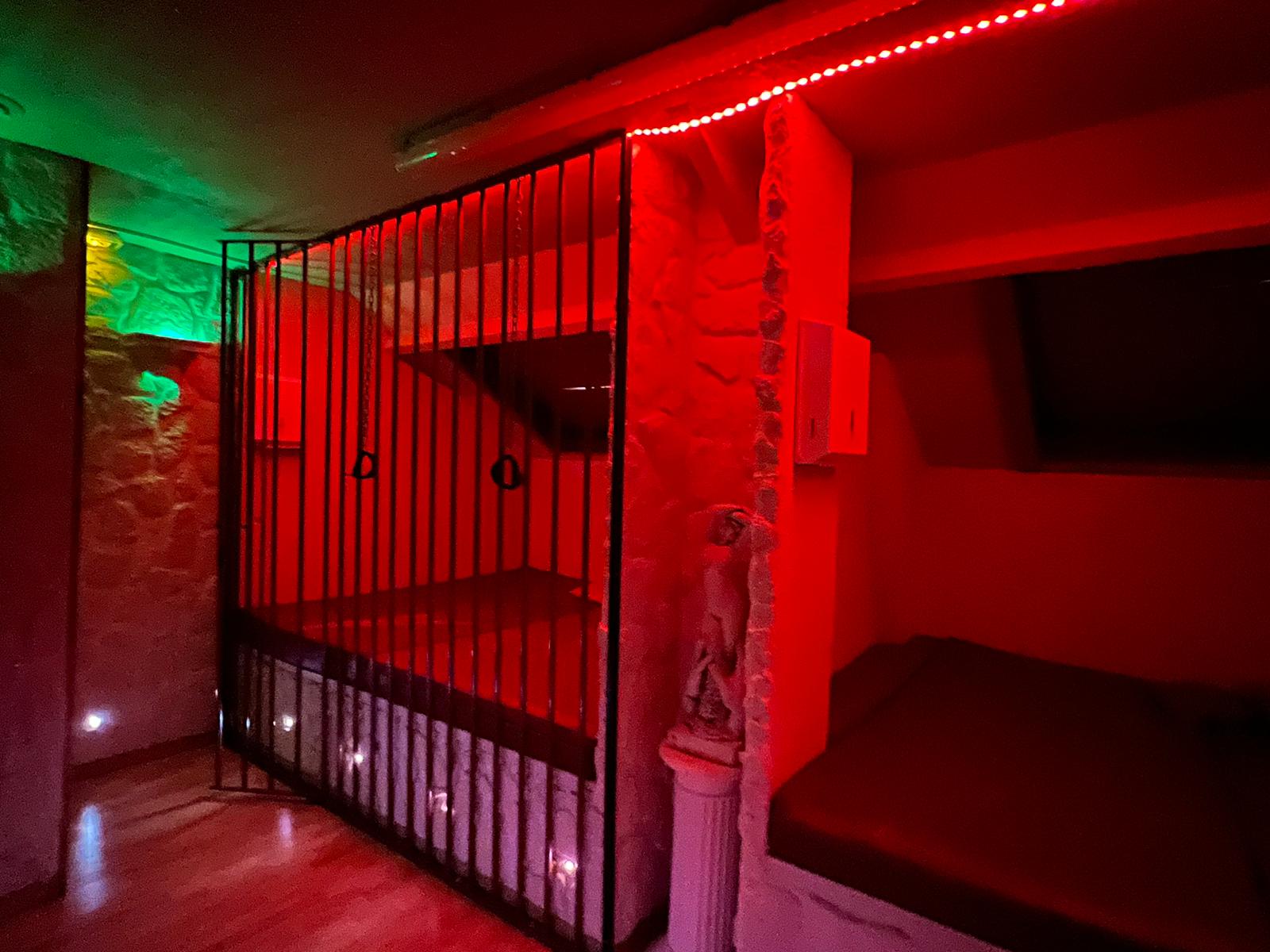L'Hyppocampe - Swinger Club in Saint Maur Des Fosses, France