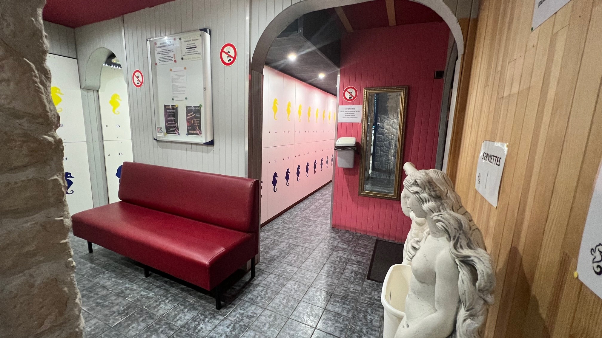 L'Hyppocampe - Swinger Club in Saint Maur Des Fosses, France