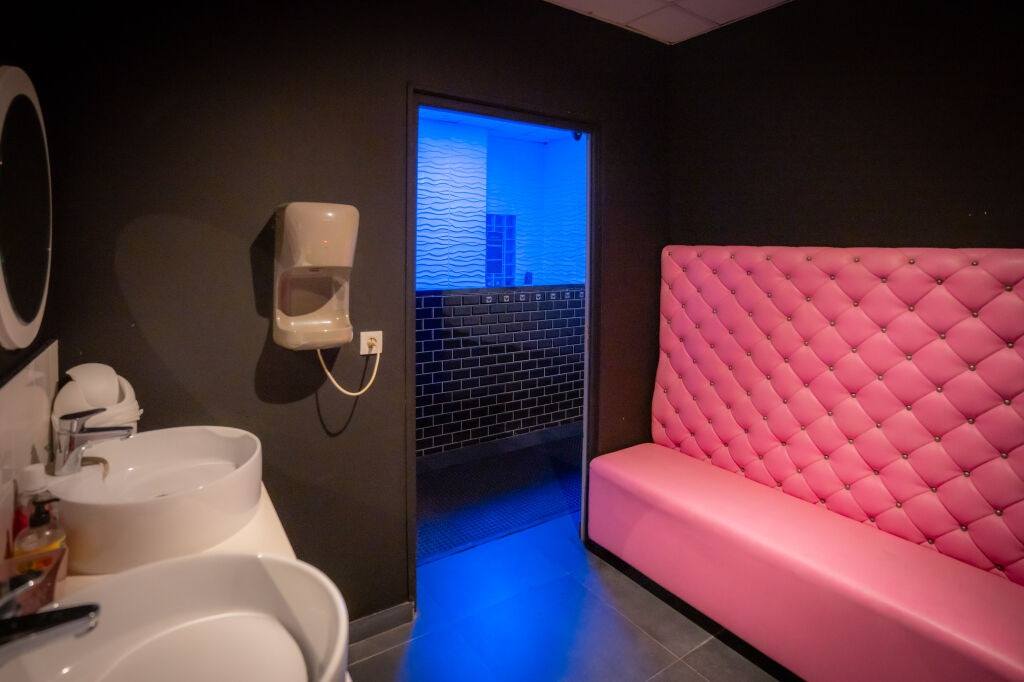 The Strip - Swinger Club in Saint Ouen L Aumone, France