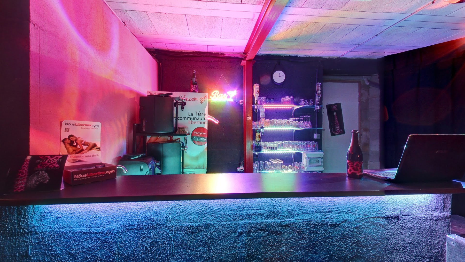 Camping Libertin Le Diamant Noir 4 étoiles - Swinger Club in Sainte Alvere, France
