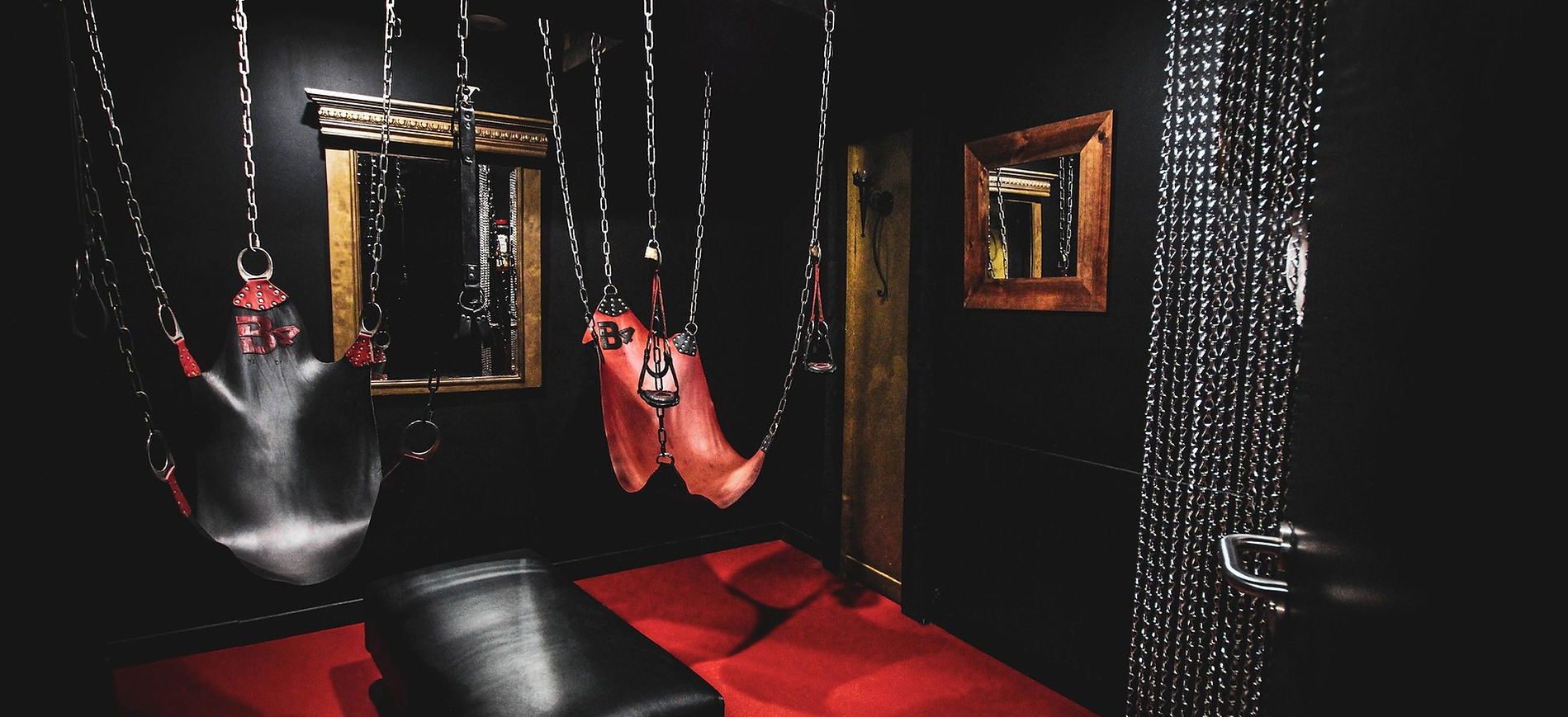 B4 Sauna Club - Swinger Club in Sainte Luce Sur Loire, France