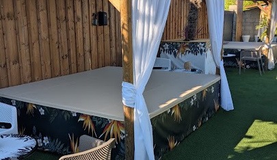 La Plage - Swinger Club in Sauvagnon, France