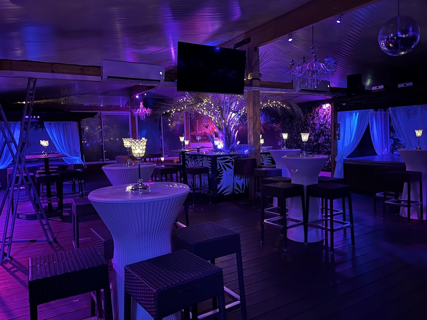 La Plage - Swinger Club in Sauvagnon, France