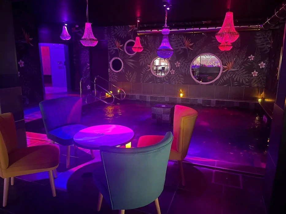 La Plage - Swinger Club in Sauvagnon, France