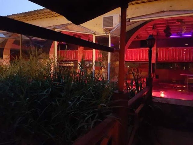 Le Domaine Du Manson - Swinger Club in Sauzet, France