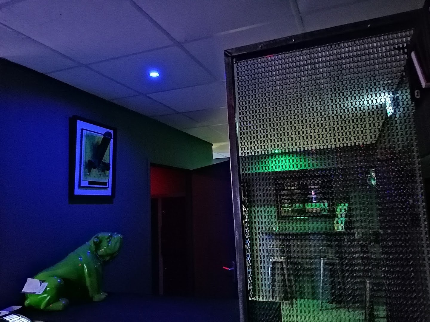 Keewee Séné ( Boutik-cruising-club / Sex-club-mixte ) - Swinger Club in Sene, France