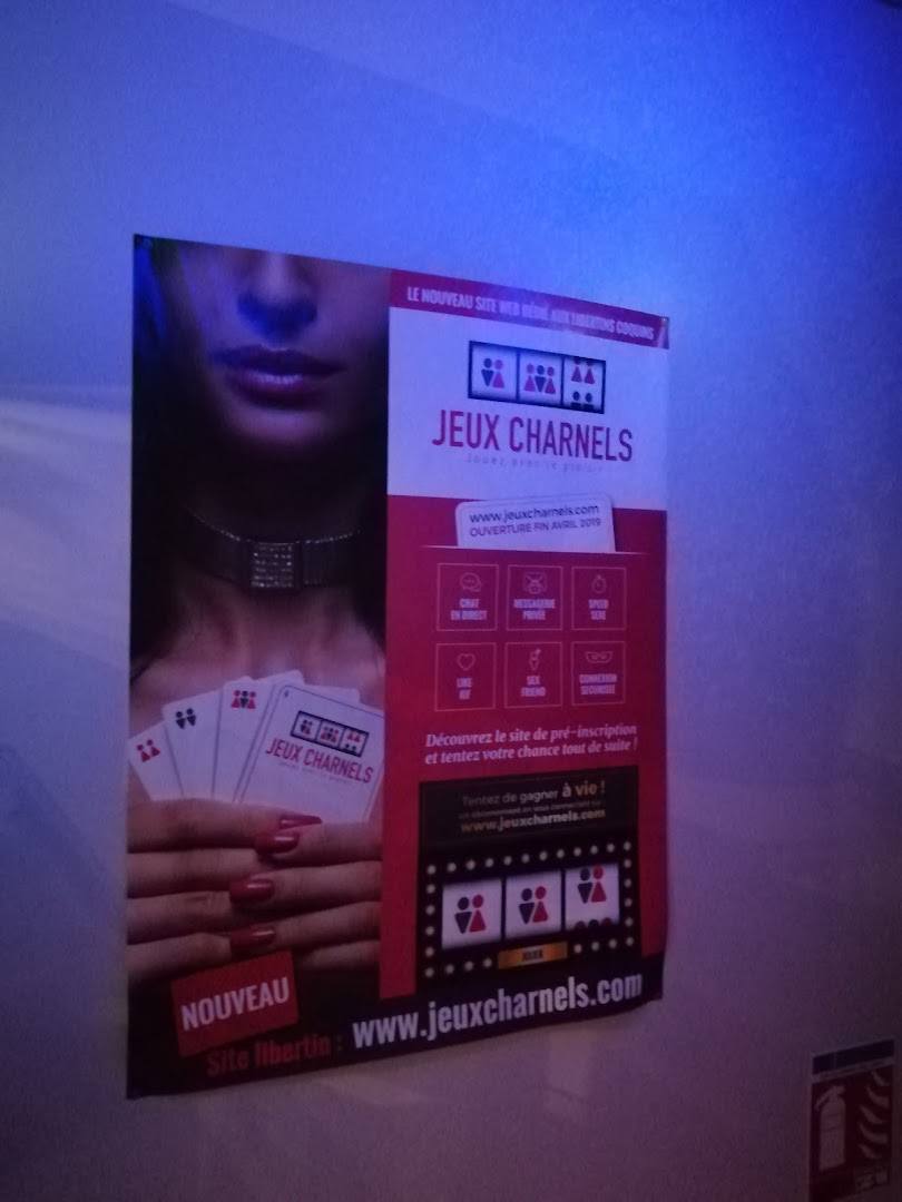Keewee Séné ( Boutik-cruising-club / Sex-club-mixte ) - Swinger Club in Sene, France