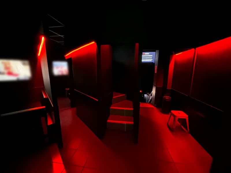 Red Cruising - L'ultime Sex Club - Swinger Club in Toulouse, France