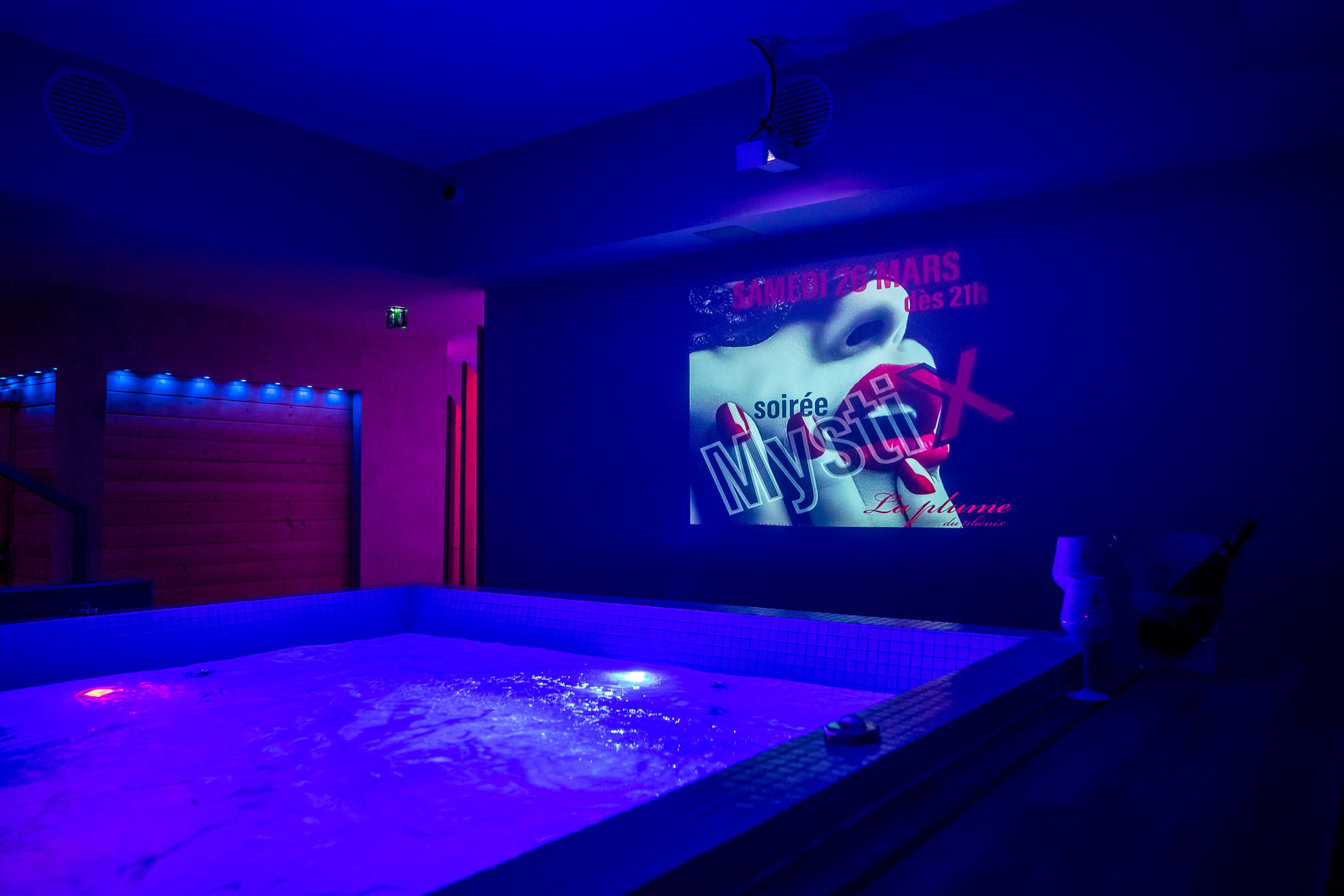 La Plume Du Phénix - Swinger Club in Valence, France