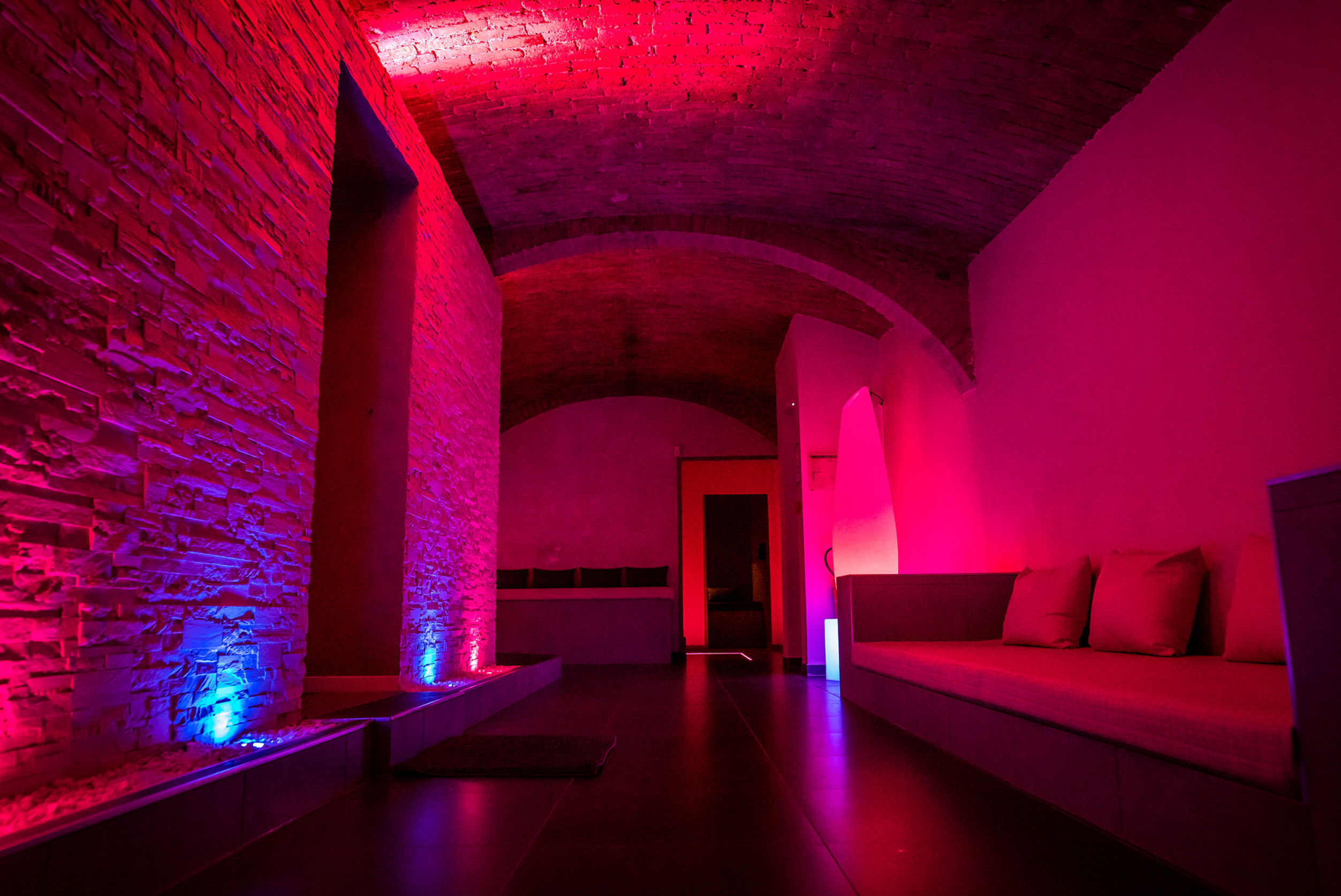 La Plume Du Phénix - Swinger Club in Valence, France