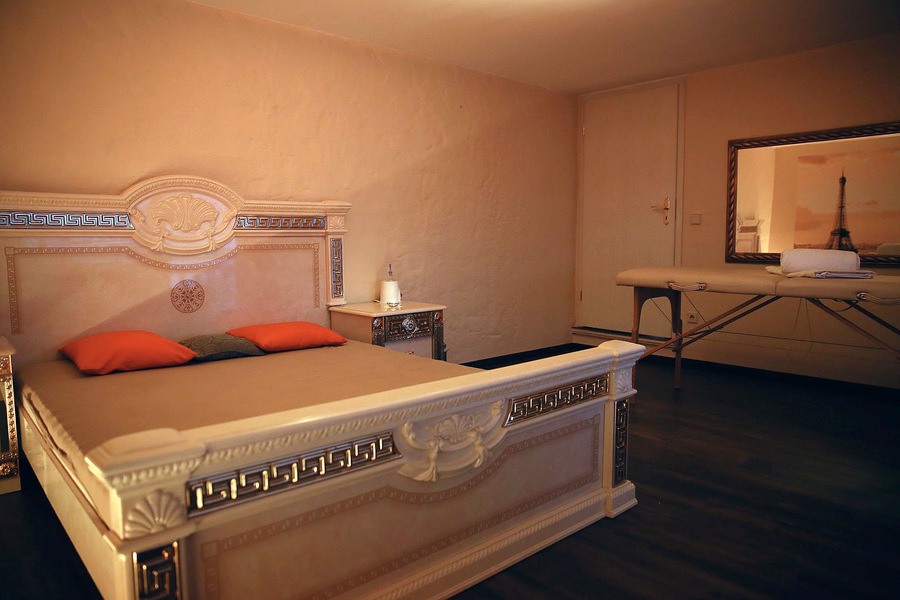 Erotik Palast Augsburg - Erotic Massage in Augsburg, Germany