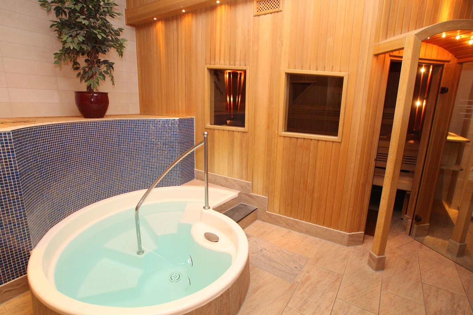 Fkk Colosseum – Privater Fkk Sauna Club - Fkk in Augsburg, Germany