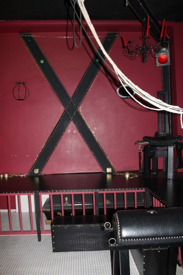 Bizarre Rollenspiele - Brothel in Berlin, Germany